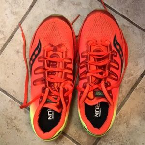 Men’s Suacony running shoes- size 7.5